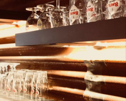 Inrichting Tapasbar SAAZ te Kortrijk