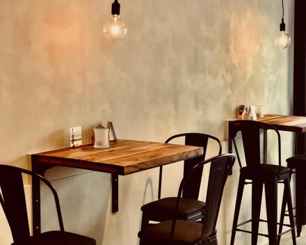 Inrichting Tapasbar SAAZ te Kortrijk