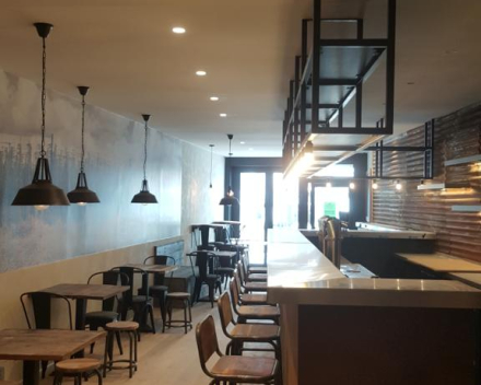 Inrichting Tapasbar SAAZ te Kortrijk